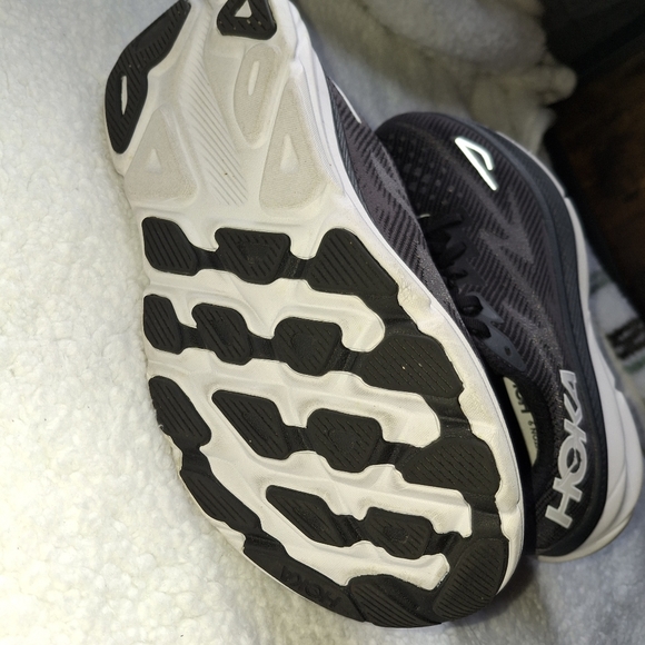Hoka Clifton 9 Black and White - Women's Size 10 - Picture 13 of 16